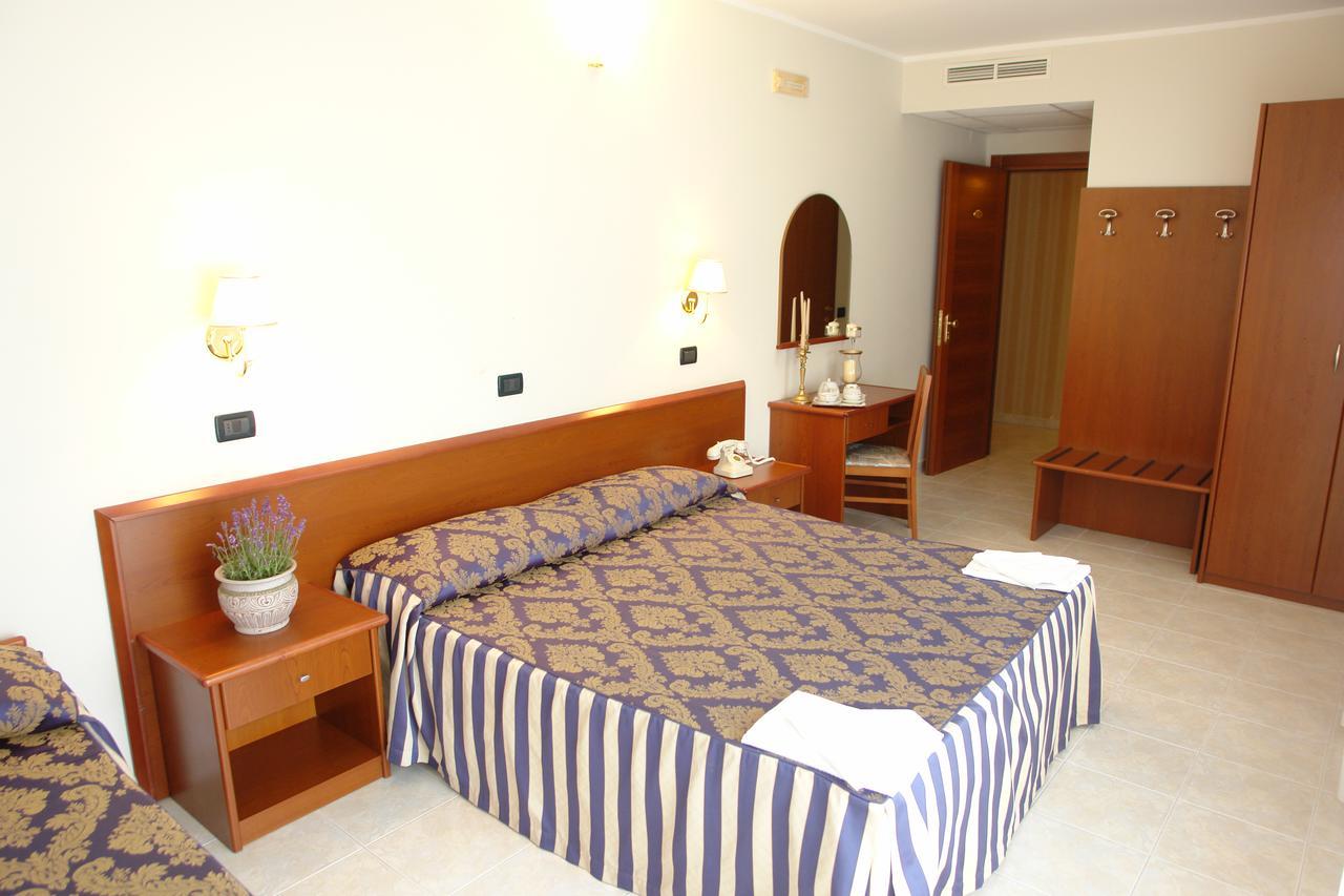 Hotel Di Cosmo San Giovanni Rotondo Zewnętrze zdjęcie